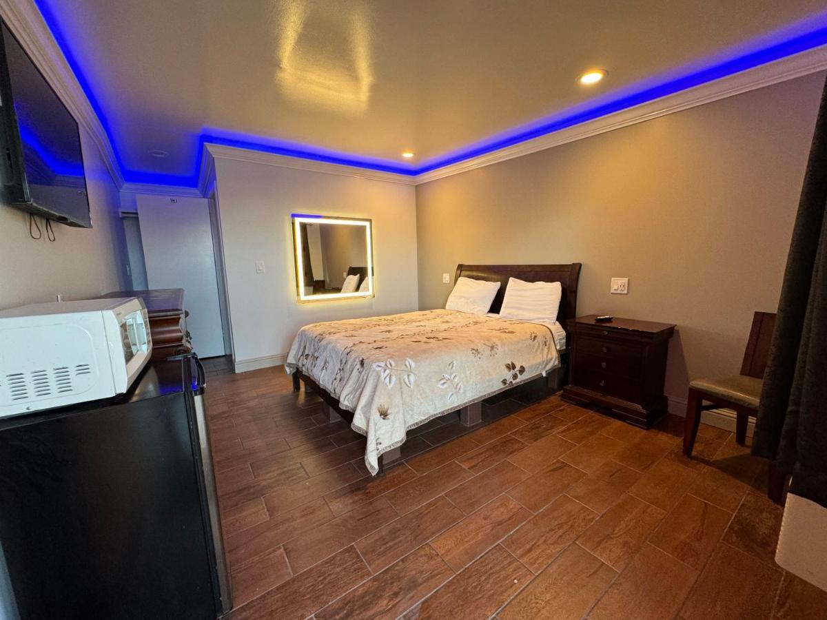 Travel Inn Greenfield Bagian luar foto