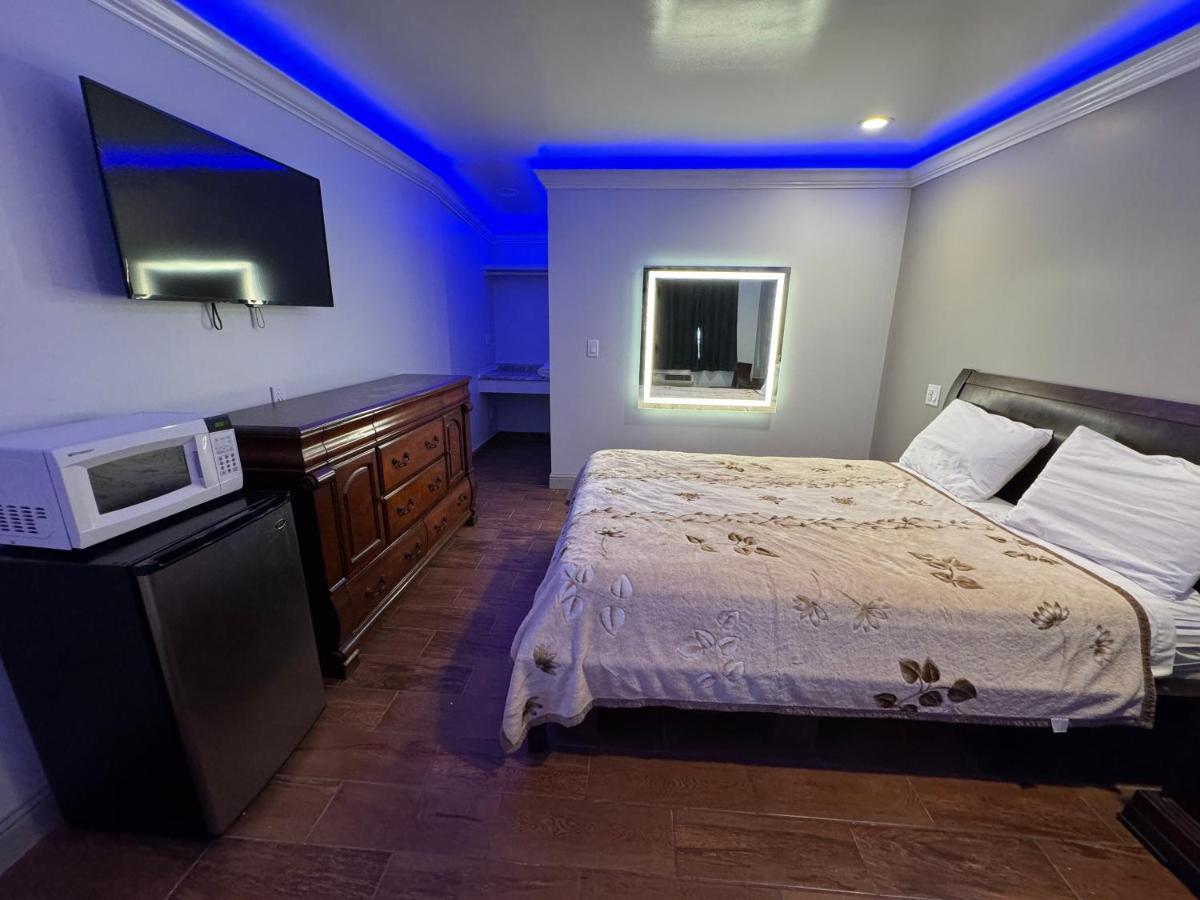 Travel Inn Greenfield Bagian luar foto